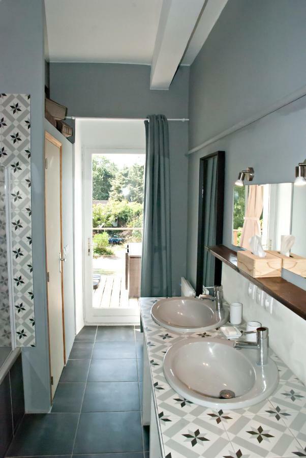 Gite De Mougeres Caux Екстериор снимка
